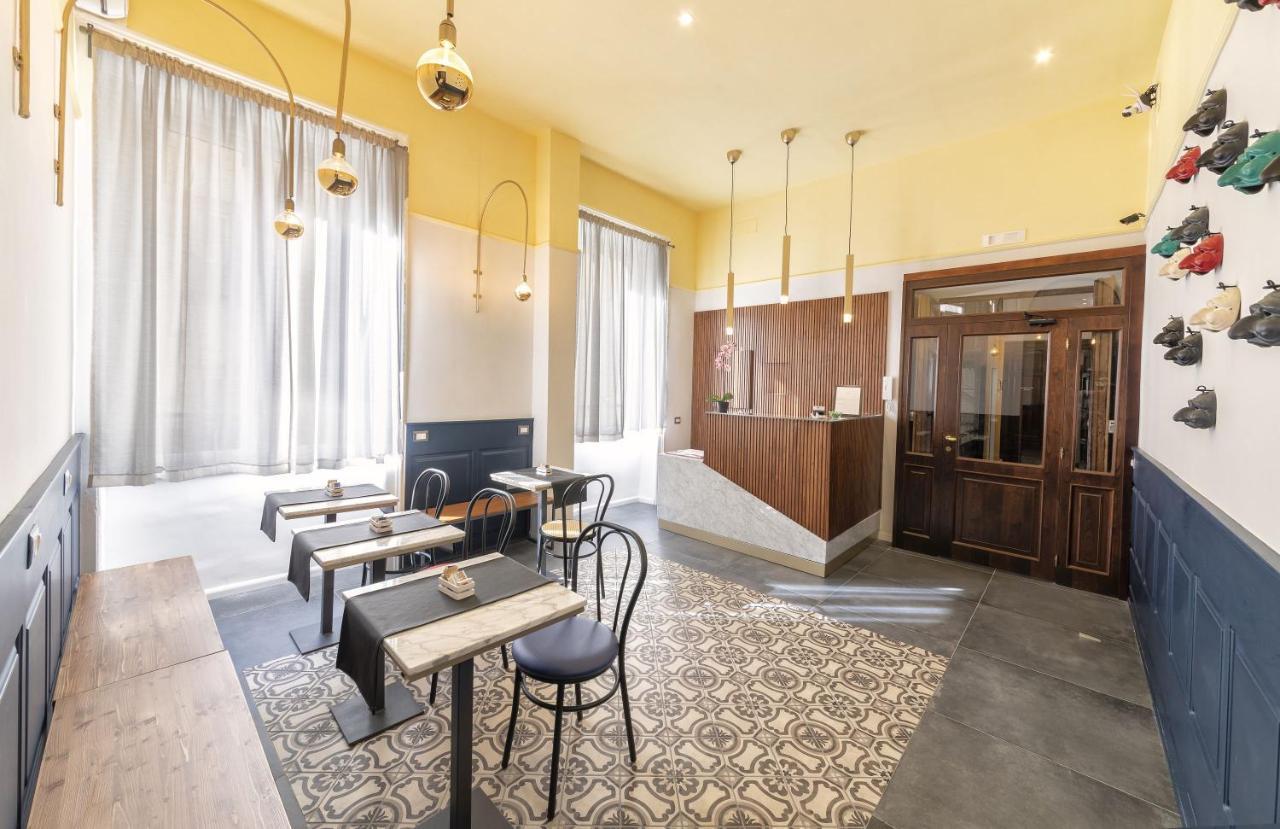 Be Italian Flat Duomo 319 Bed & Breakfast เนเปิลส์ ภายนอก รูปภาพ